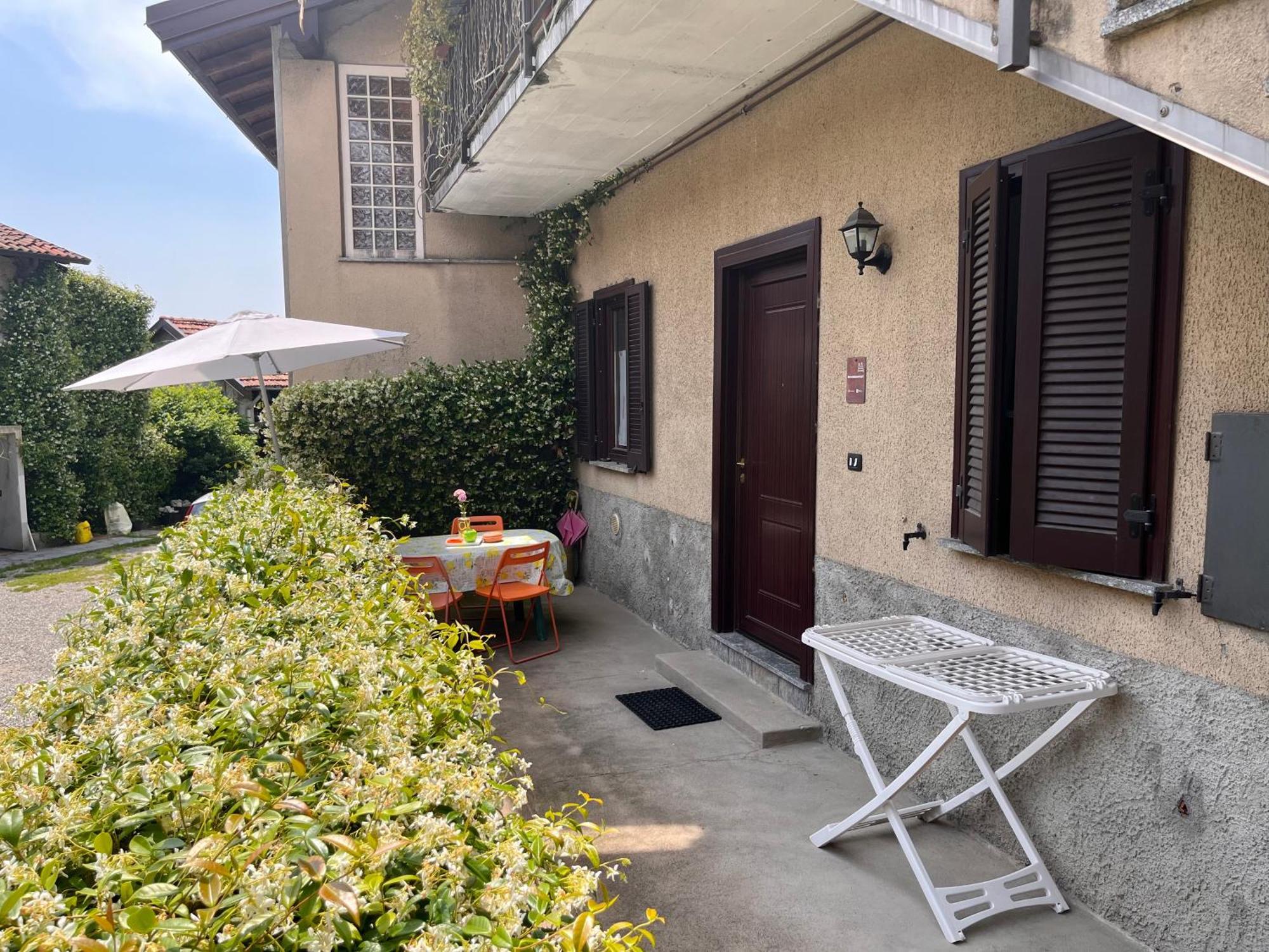 Il Cortile Como Single & Double Room In Apartment No Hotel Zewnętrze zdjęcie