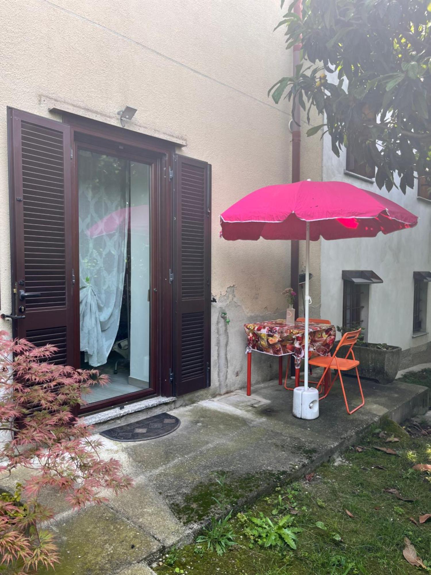 Il Cortile Como Single & Double Room In Apartment No Hotel Zewnętrze zdjęcie